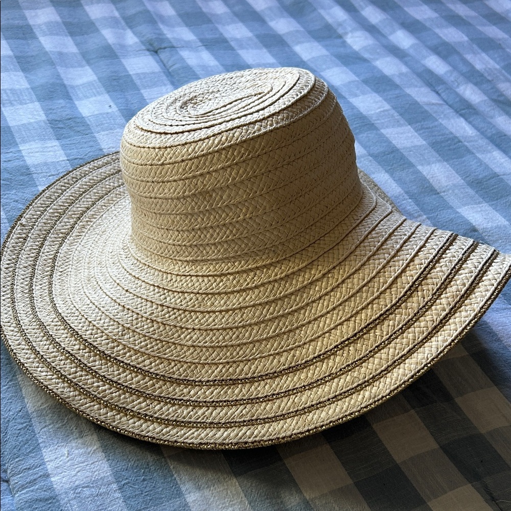 Elegant Cream Sun Hat